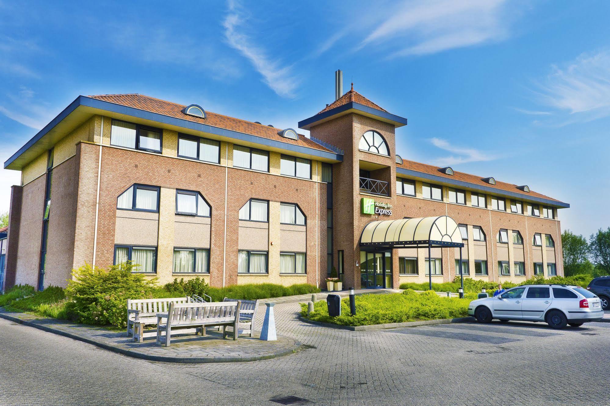 Hotel Port Of Moerdijk Exterior foto